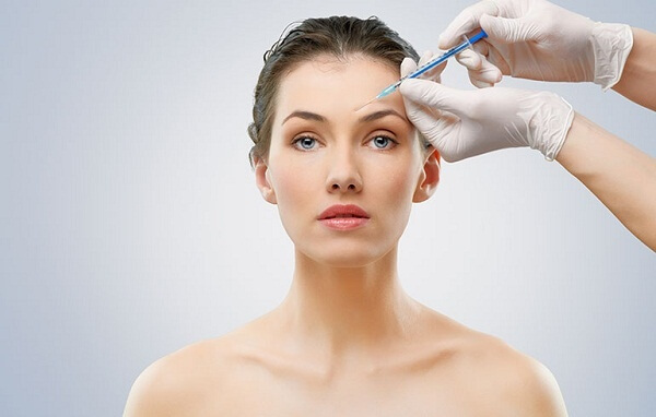 Effectively smooth wrinkles with Botox injections